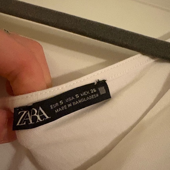 White Ruffled Zara Crop Top - Picture 3 of 3